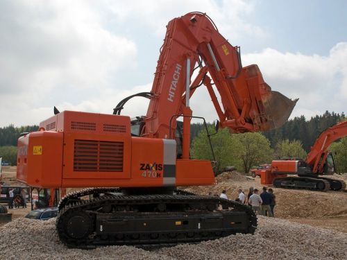 470 RANGE EXCAVATOR